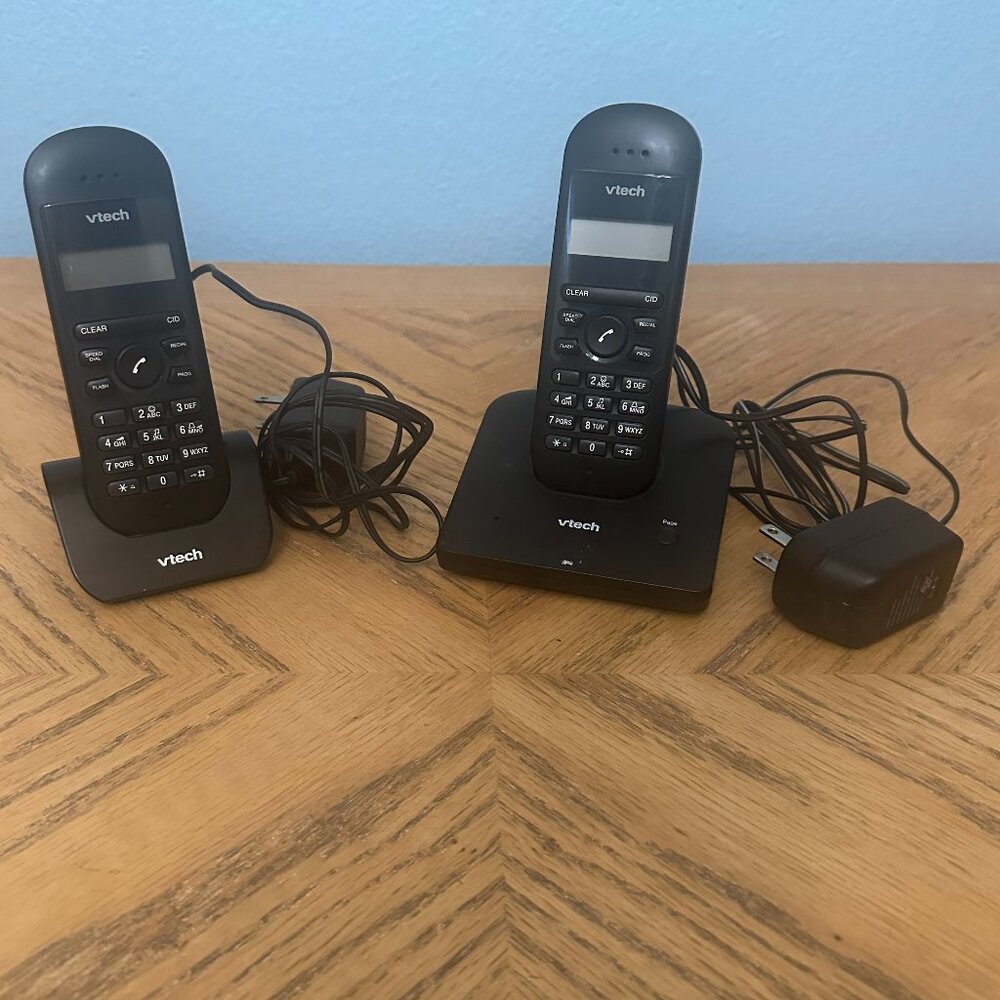 Vtech VT10-E And VT10 Handset Cordless Phone And Charger 2 Handsets Untested
